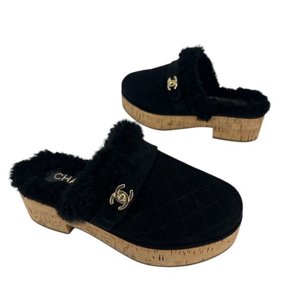 Chanel 21A Black Shearling CC Turn Clasp Quilt Cork Mules - Picture 4 of 14